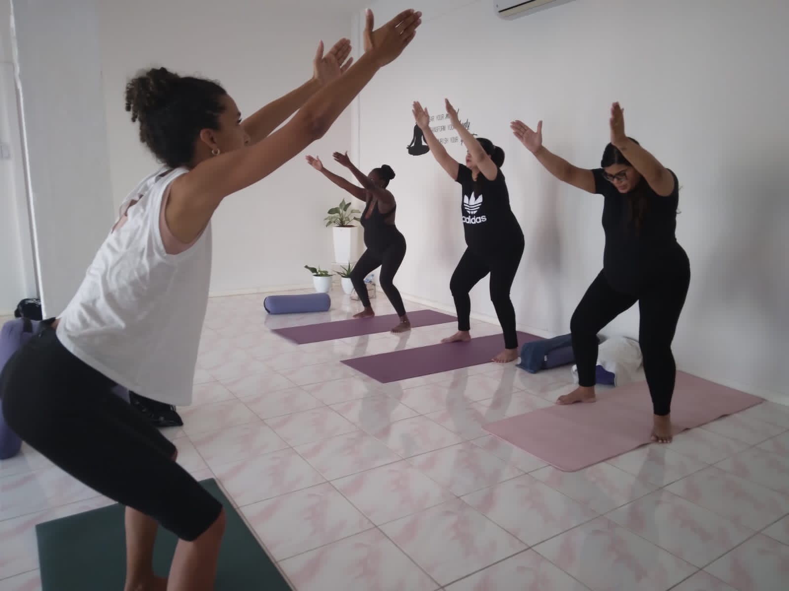 Zwangerschapsyoga vk in beeld